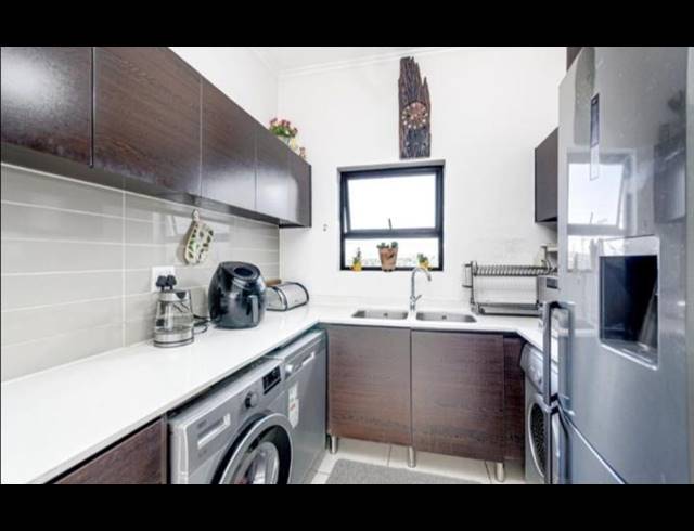 2 BEDROOM APARTMENT FOR SALE IN MODDERFONTEIN